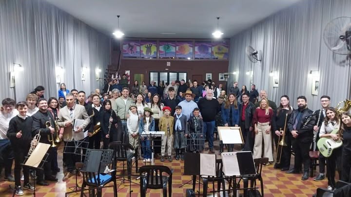  Una noche inolvidable con ritmo y música 