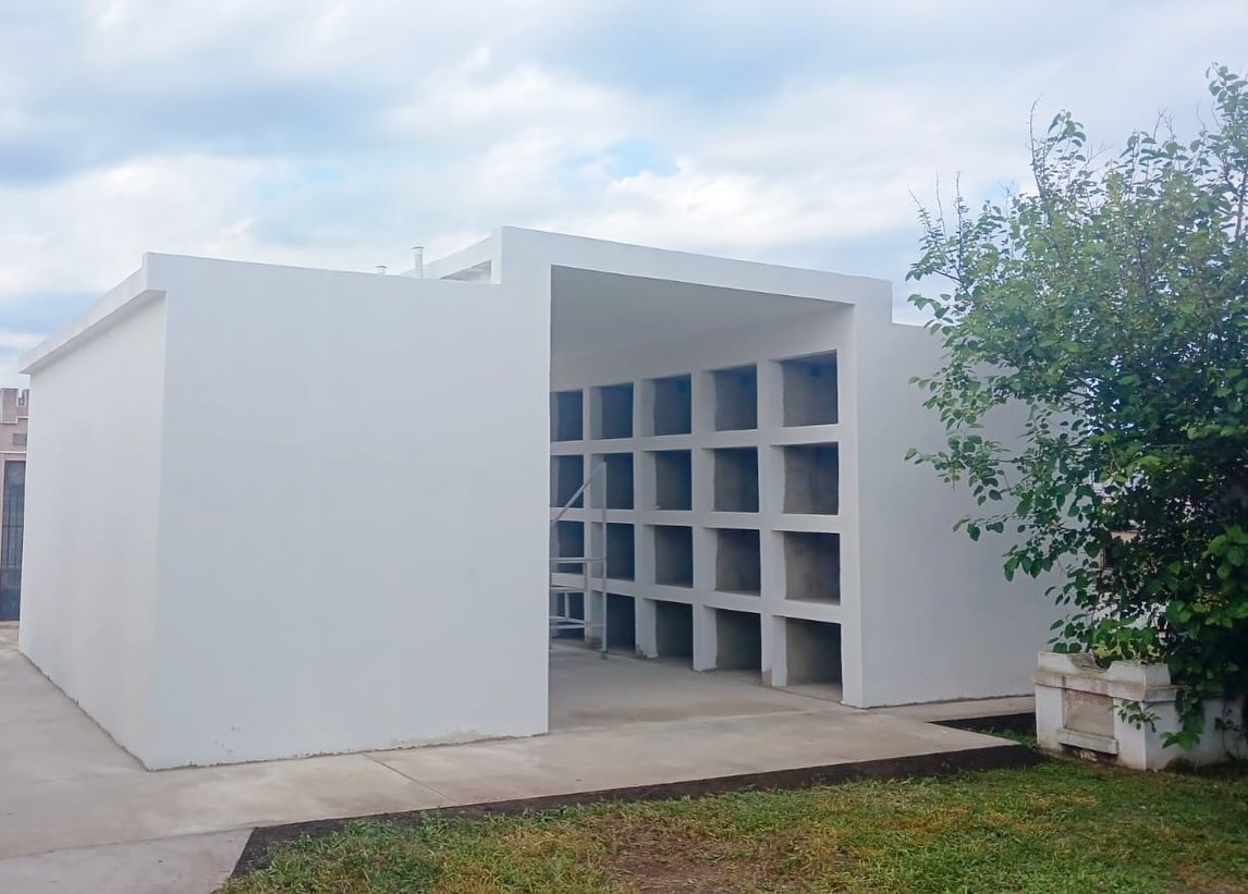 nueva obra en el Cementerio Local: la construcción de 48 nuevos nichos.